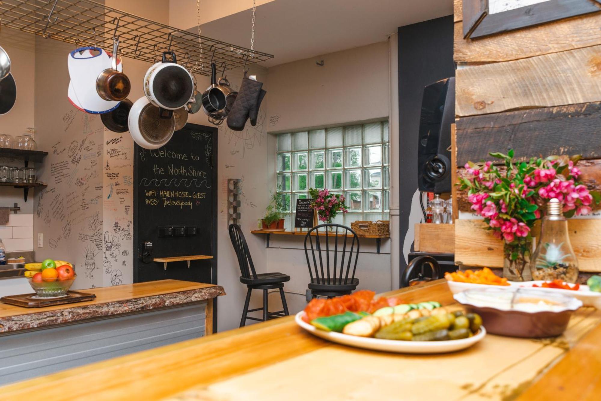 The Haven Hostel ธันเดอร์เบย์ ภายนอก รูปภาพ