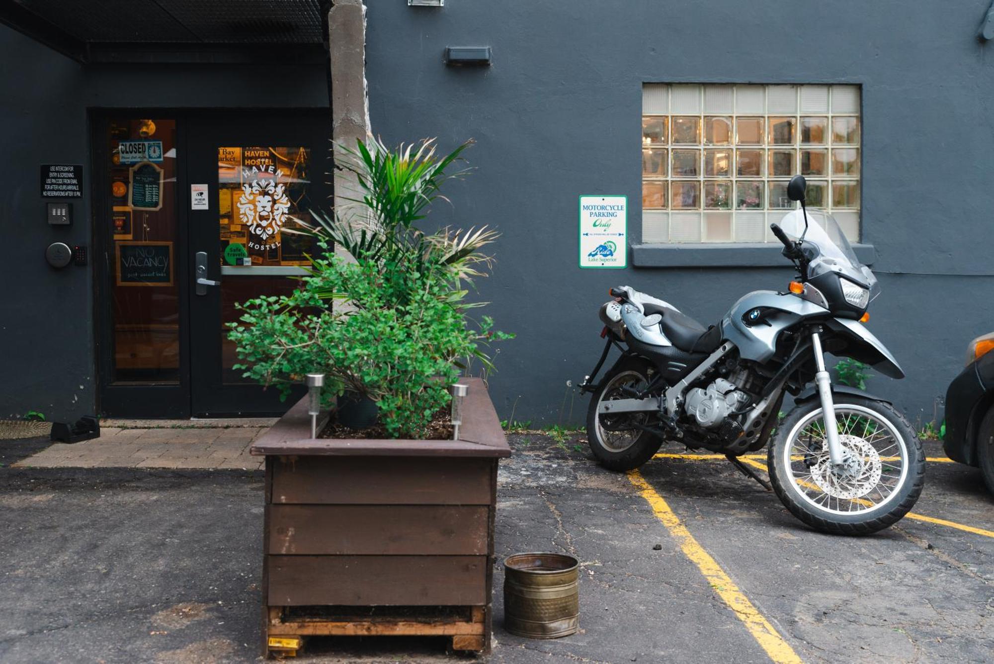 The Haven Hostel ธันเดอร์เบย์ ภายนอก รูปภาพ