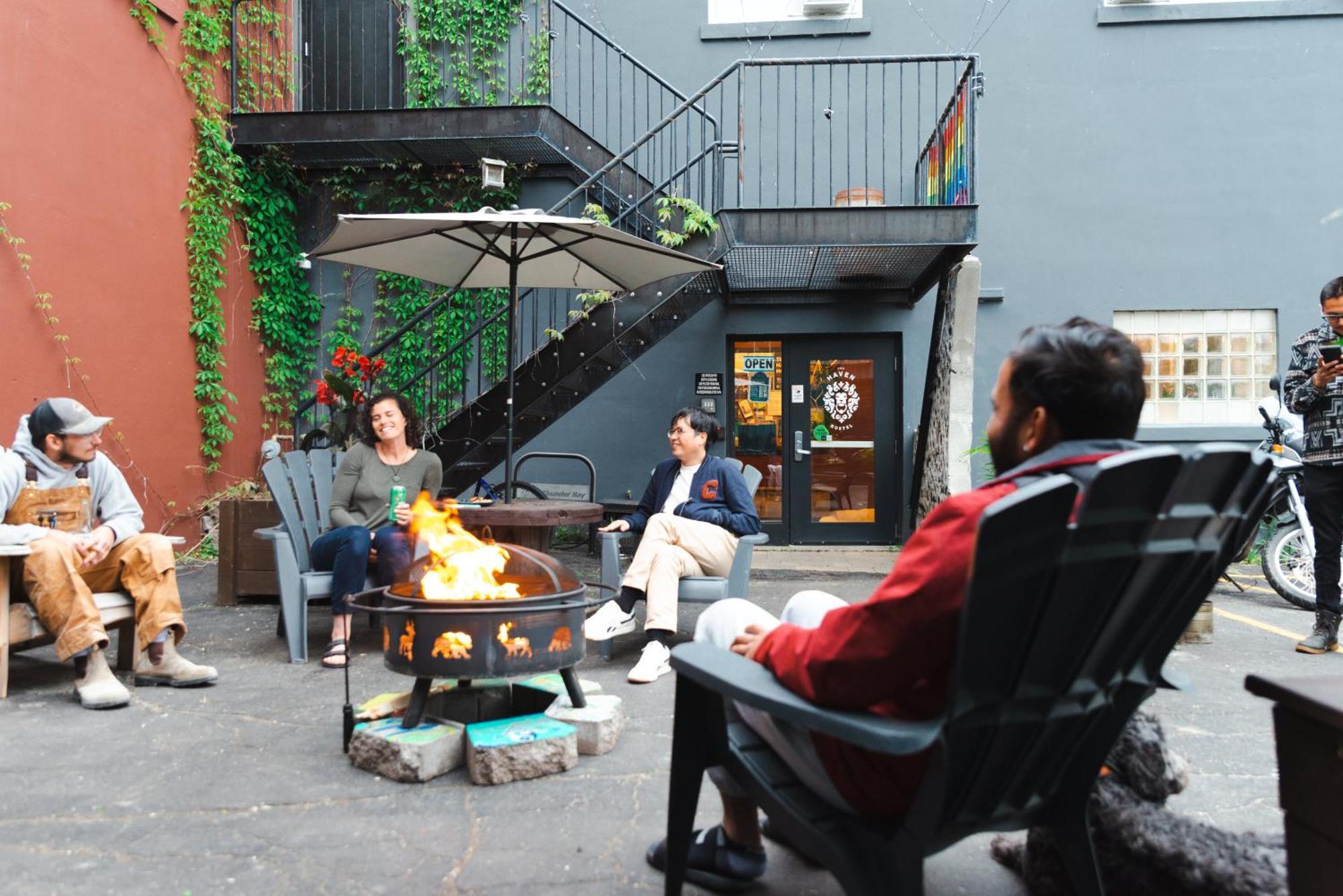 The Haven Hostel ธันเดอร์เบย์ ภายนอก รูปภาพ